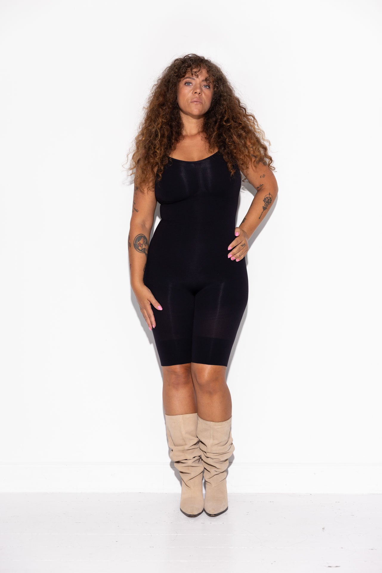 Honey Shaping Bodysuit - Black (skjult skridt åbning) (Lev. februar 2026)